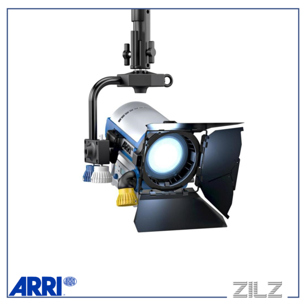 ARRI L5-C, LED Fresnel, hängend, stangenbedienbar, blau-silber   [Preis inkl. MwSt  2322,95€]